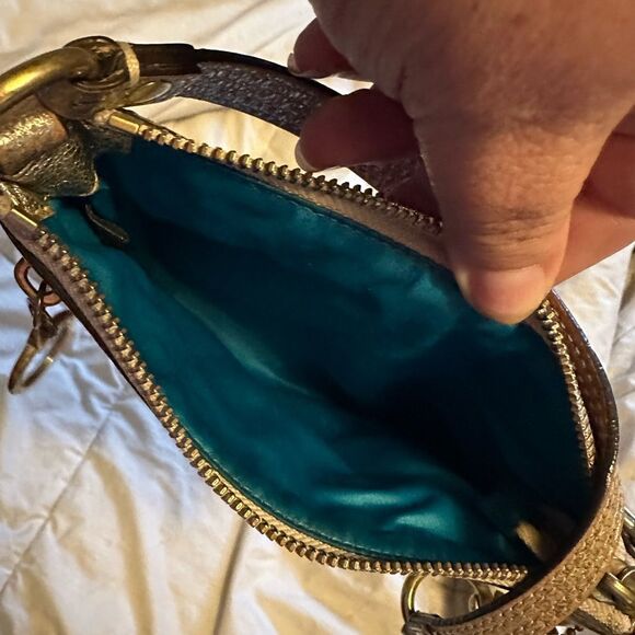 Coach Poppy Pop C Glam Wristlet bright fun print Gold accents leather preloved - Picture 6 of 10